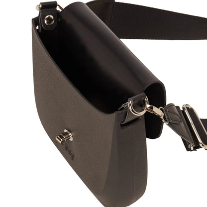 O bag Chase with a long handle