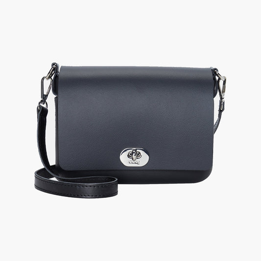 O Pocket handbag with thin long handle